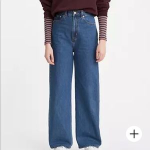 NWOT Levi’s Premium High Loose Wide Straight Leg Jean 27x31